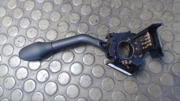 Foto: SCHEIBENWISCHERSCHALTER eines VW Golf 1.6 groove up!
