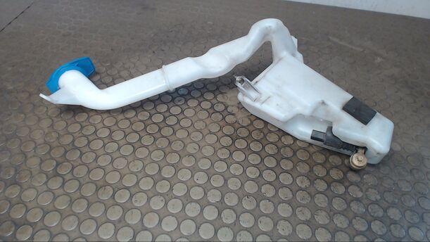 Foto: SCHEIBENWASCHBEHÄLTER eines Seat Ibiza 1.2 12V