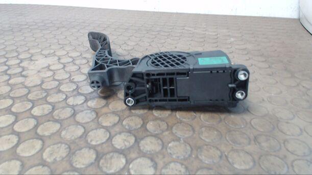 Foto: GASPEDAL eines Seat Ibiza 1.2 12V