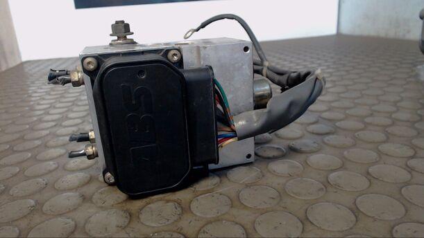 Foto: HAUPTBREMSAGGREGAT ABS eines Nissan Almera 1.4 GLSi