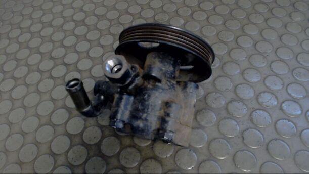 Foto: PUMPE SERVOLENKUNG eines Nissan Almera 1.4 GLSi