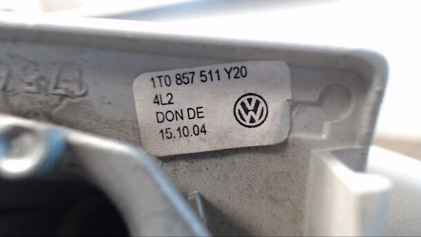 Foto: INNENSPIEGEL eines VW Touran 1.9 TDI