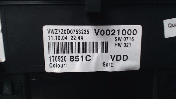 Foto: TACHOEINHEIT eines VW Touran 1.9 TDI