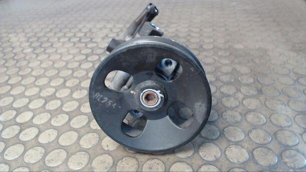 Foto: PUMPE SERVOLENKUNG eines Kia Sorento 2.5 CRDi GL