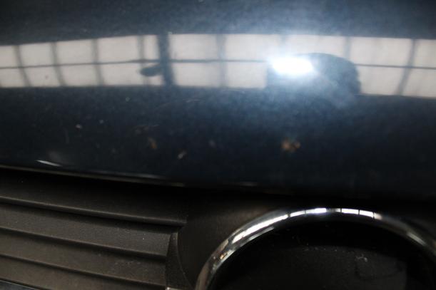 Foto: MOTORHAUBE eines Opel Vectra 1.8 Caravan groove up!
