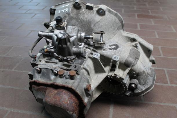 Foto: SCHALTGETRIEBE 5-GANG F17 C3,74 eines Opel Vectra 1.8 Caravan groove up!
