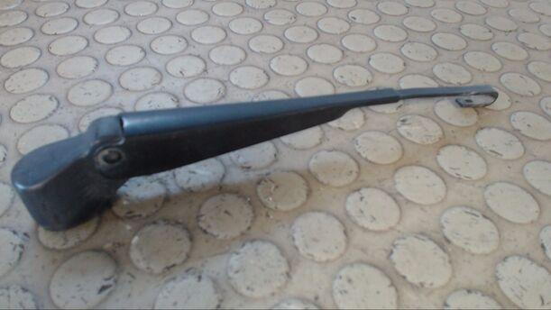 Foto: SCHEIBENWISCHERARM HINTEN eines Ford Fiesta 1.4