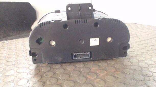 Foto: TACHOEINHEIT eines Ford Fiesta 1.4