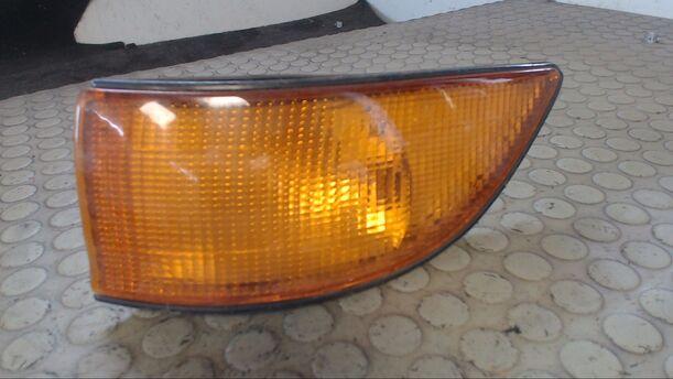 Foto: BLINKER LINKS eines Mitsubishi Colt 1500 GLXi
