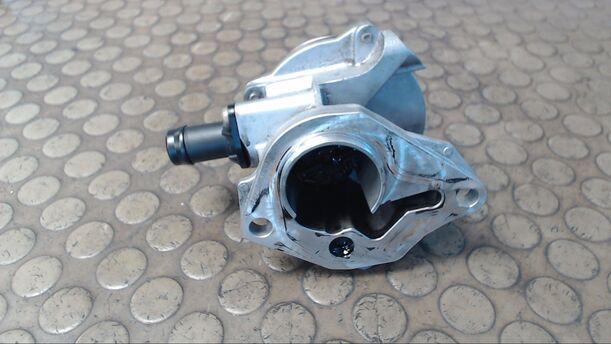 Foto: VAKUUMPUMPE eines Renault Clio 1.5 dCi