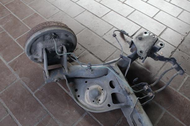 Foto: HINTERACHSE eines Renault Clio 1.5 dCi
