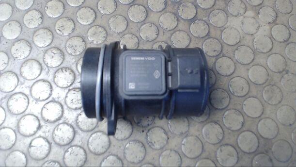 Foto: LUFTMASSENMESSER SIEMENS eines Renault Clio 1.5 dCi