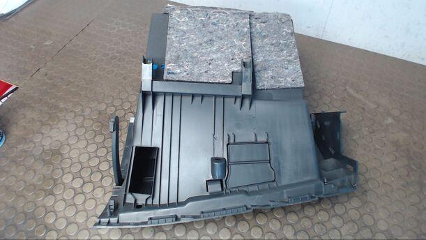 Foto: HANDSCHUHFACH eines Renault Clio 1.5 dCi