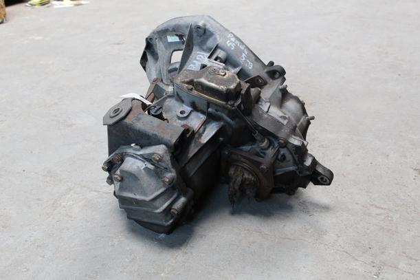 Foto: SCHALTGETRIEBE 4-GANG eines FIAT PANDA 900