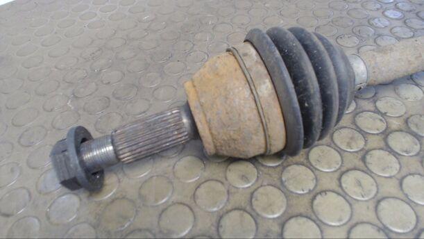 Foto: ANTRIEBSWELLE LINKS eines Ford Fusion 1.4