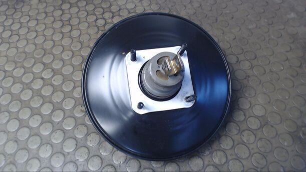 Foto: BREMSKRAFTVERSTÄRKER eines Ford Fusion 1.4