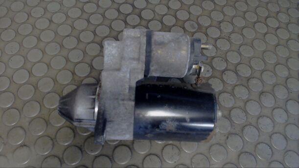 Foto: ANLASSER / STARTER BOSCH eines Opel Corsa 1.0 12V