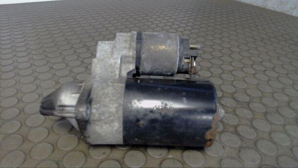 Foto: ANLASSER / STARTER BOSCH eines Opel Corsa 1.0 12V