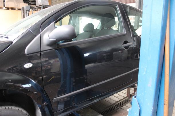 Foto: TÜR VORN LINKS eines Citroen C2 1.1