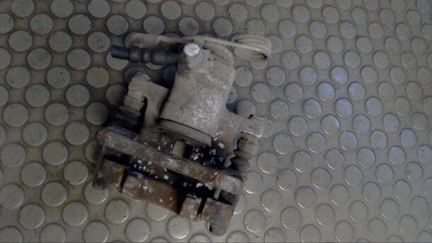 Foto: BREMSSATTEL HINTEN RECHTS eines VW Passat Variant 1.8 5V