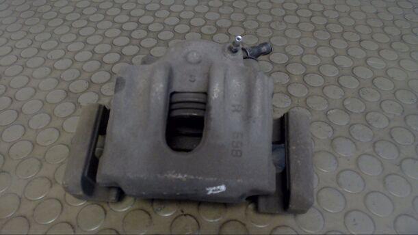 Foto: BREMSSATTEL VORN RECHTS eines BMW 318i