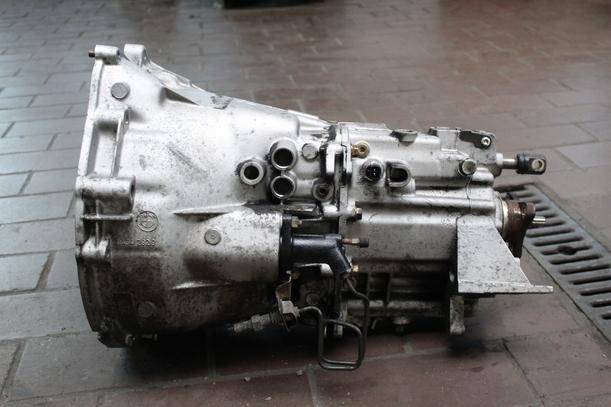 Foto: SCHALTGETRIEBE 5-GANG AJR eines BMW 318i