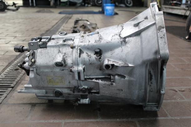 Foto: SCHALTGETRIEBE 5-GANG AJR eines BMW 318i