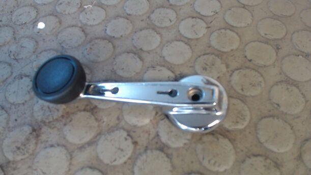 Foto: FENSTERKURBEL LINKS eines FORD TAUNUS 2,0