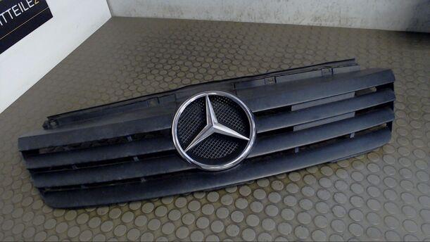 Foto: KÜHLERGRILL eines Mercedes-Benz Vaneo CDI 1.7 LX