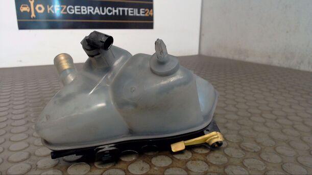 Foto: AUSGLEICHSBEHÄLTER eines Mercedes-Benz Vaneo CDI 1.7 LX