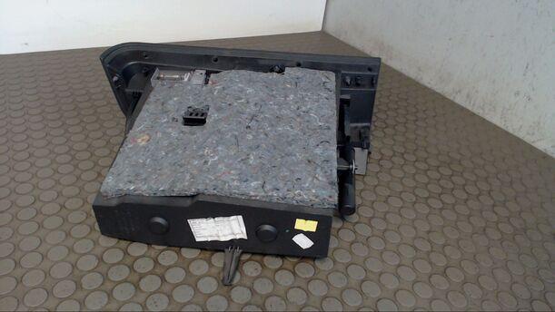 Foto: HANDSCHUHFACH eines Mercedes-Benz Vaneo CDI 1.7 LX