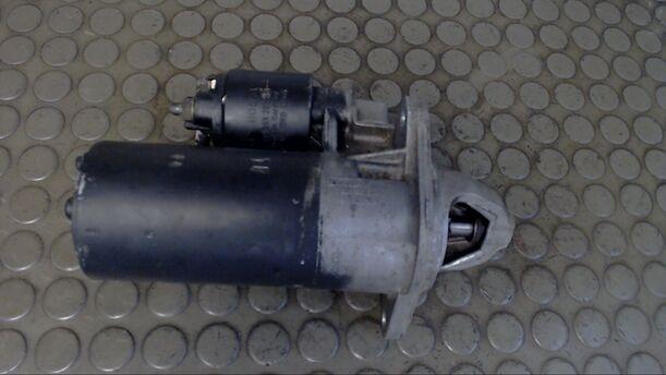 Foto: ANLASSER / STARTER BOSCH eines Saab 900 2.5 V6 (Automatik) SE