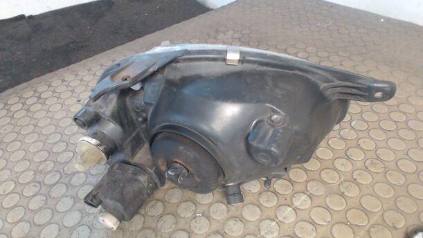 Foto: SCHEINWERFER LINKS eines Opel Corsa 12V SE