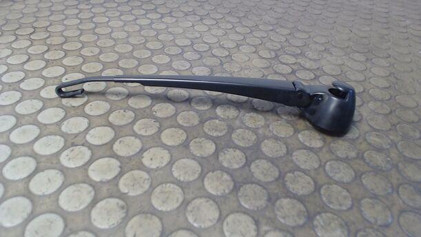 Foto: SCHEIBENWISCHERARM HINTEN eines VW Golf 1.9 TDI LX