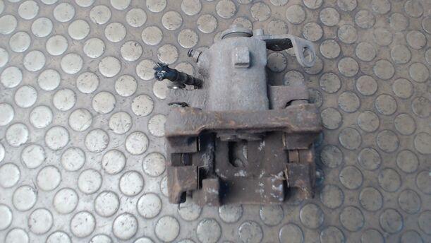 Foto: BREMSSATTEL HINTEN RECHTS eines VW Golf 1.9 TDI LX