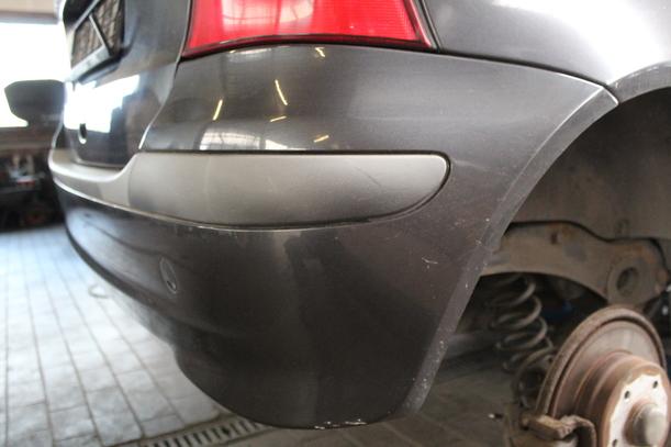 Foto: STOSSFÄNGER / STOSSSTANGE HINTEN eines Mercedes-Benz A 160 L LX