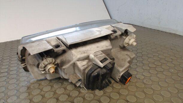 Foto: SCHEINWERFER RECHTS eines VW Polo 55 LX