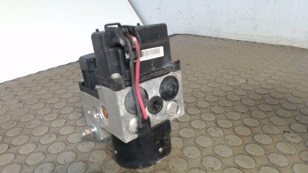 Foto: HAUPTBREMSAGGREGAT ABS eines Honda Civic 1.6i LX