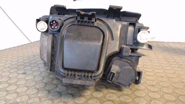 Foto: SCHEINWERFER RECHTS VALEO eines Audi A4 1.8 LX