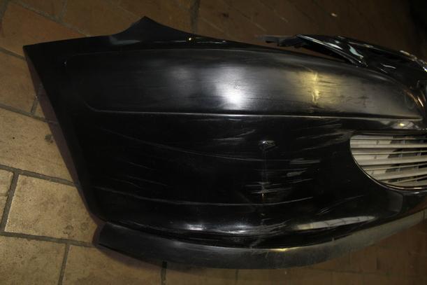 Foto: STOSSFÄNGER / STOSSSTANGE VORN eines Peugeot 307 90 LX