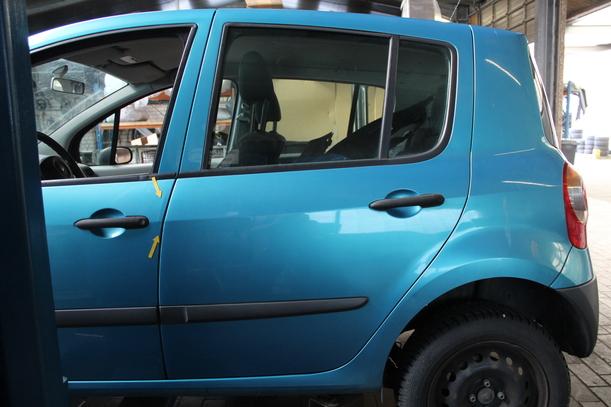 Foto: TÜR HINTEN LINKS eines Renault Modus 1.5 dCi LX