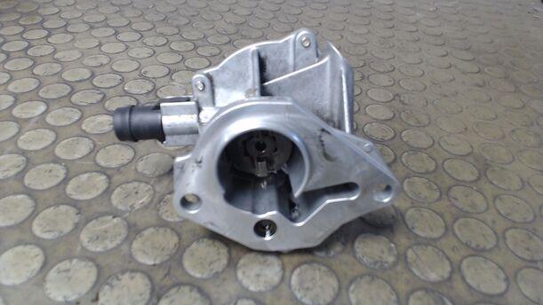 Foto: VAKUUMPUMPE eines Renault Modus 1.5 dCi GLX