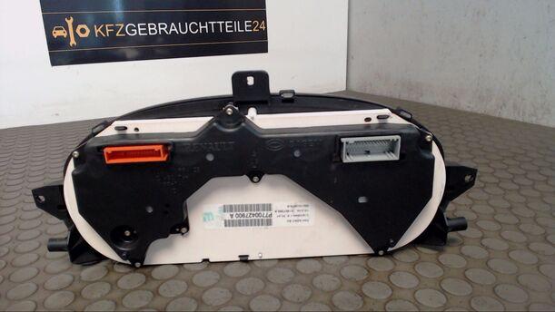 Foto: TACHOEINHEIT eines Renault Megane Classic 1.6 GLX