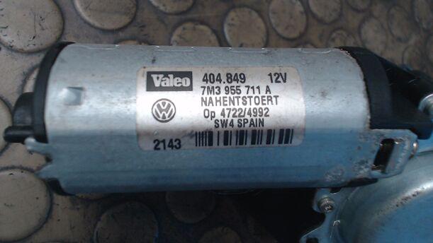 Foto: SCHEIBENWISCHERMOTOR HINTEN eines VW Sharan 1.9 TDI GLX