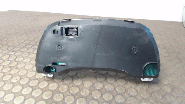 Foto: TACHOEINHEIT eines Fiat Punto 1.2 LX