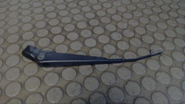 Foto: SCHEIBENWISCHERARM HINTEN eines Ford Focus Turnier GLX