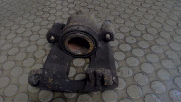 Foto: BREMSSATTEL VORN LINKS eines Ford Focus Turnier GLX