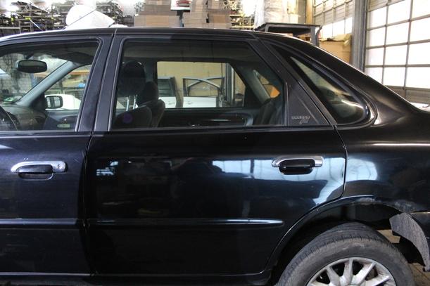 Foto: TÜR HINTEN LINKS eines Ford Scorpio GLX