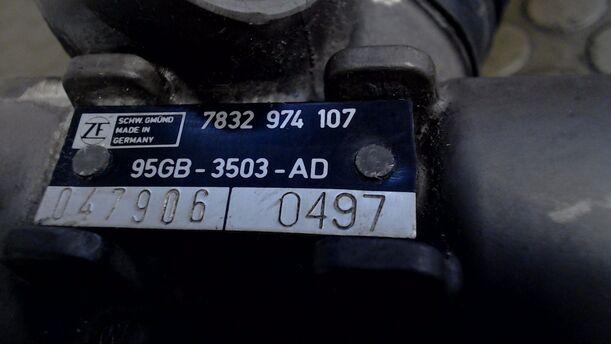 Foto: SERVOLENKUNG eines Ford Scorpio GLX