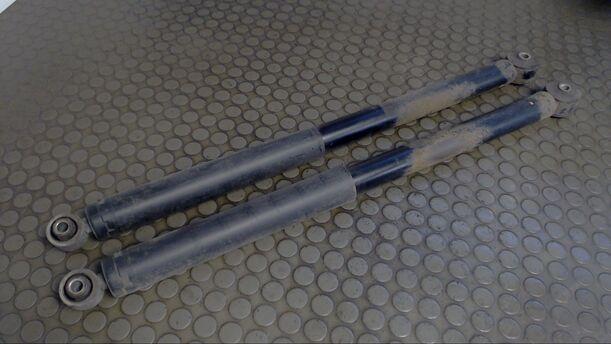 Foto: STOSSDÄMPFER HINTEN eines Ford Scorpio GLX